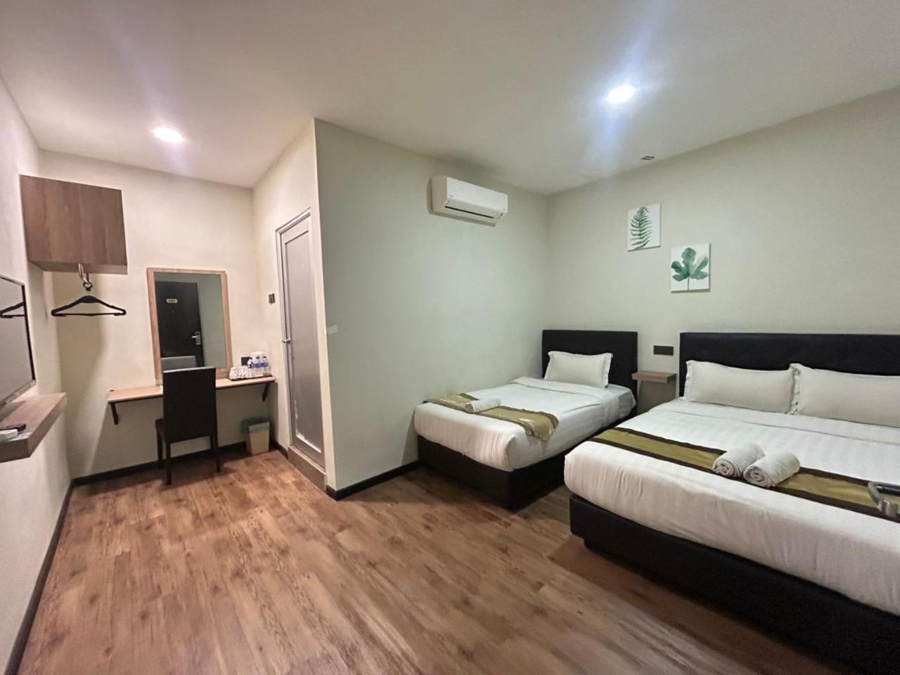 Gill Garden Boutique Hotel ملقا الغرفة الصورة