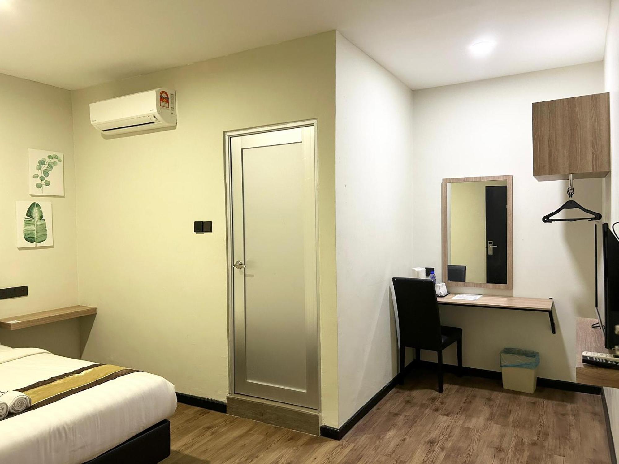 Gill Garden Boutique Hotel ملقا الغرفة الصورة